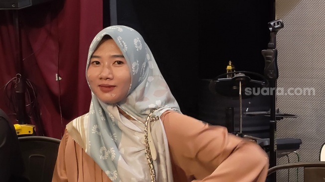 Bela Diri, Hera Ungkap ART Lain Juga Merokok di Rumah Erin Taulany