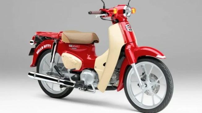 Motor Ikonik Honda Super Cub Tampil Imut Hasil Kolabirasi dengan Hello Kitty  Harga Rp 30 Jutaan