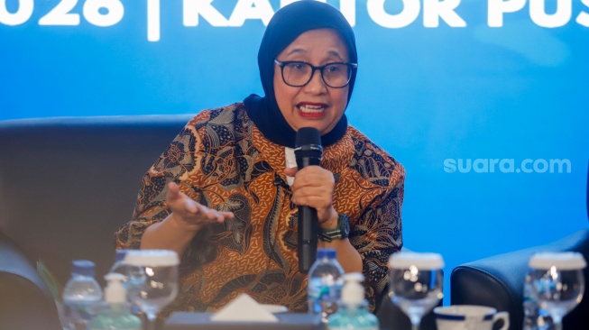 Kepala Badan Gizi Nasional (BGN) Nanik Sudaryati Deyang saat konferensi pers di Gedung BGN, Jakarta, Kamis (4/6/2025). [Suara.com/Alfian Winanto]