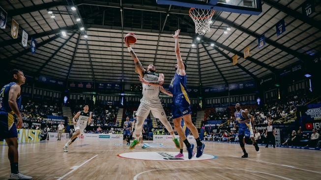 Kejutan Semifinal IBL 2026! Satria Muda dan Pelita Jaya Tumbang di Kandang
