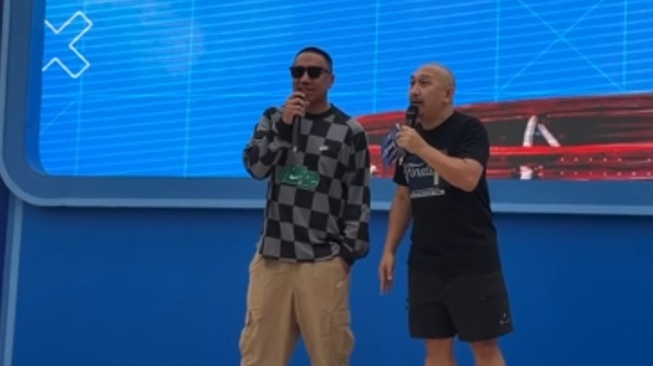 Rico Lubis menilai NBA Finals 2026 lebih kompetitif tanpa LeBron James. Meski mendukung Victor Wembanyama, ia melihat Knicks berpeluang besar juara. [Suara.com/Arief Apriadi]