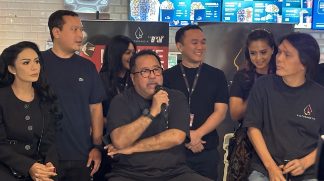 Wakil Gubernur Jakarta Rano Karno usai  nonton bareng film Ghost in the Cell yang digelar Kulturnesia dalam rangka peringatan Bulan Bung Karno di kawasan Megaria, Jakarta Pusat, Minggu (7/6/2026). [Suara.com/Faqih]