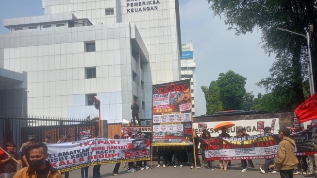 Geruduk Gedung BPK RI, Massa Tuntut Usut Dugaan Kredit Bermasalah Kalla Group, Ada Apa?