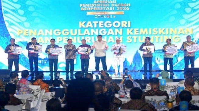 Pemprov Jabar Jadi Pemerintah Daerah Terbaik dalam Penggulangan Kemiskinan dan Penurunan Stunting