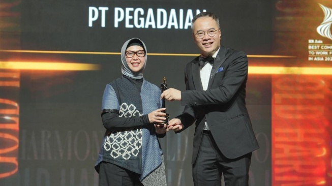 PT Pegadaian menerima lima penghargaan dalam HR Asia 2026 yang meliputi HR Asia Best Company to Work For 2026 Indonesia Chapter, HR Asia Diversity, Equity & Inclusion Awards 2026, HR Asia Tech Empowerment Awards 2026, HR Asia People Transformation Awards 2026, serta HR Asia Sustainable Workplace Awards 2026. (Dok: PT Pegadaian)