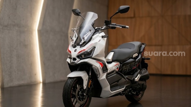 Honda ADV160 Kalah Telak? Kenalan Sama Skutik Adventure Murah dengan Tangki Raksasa