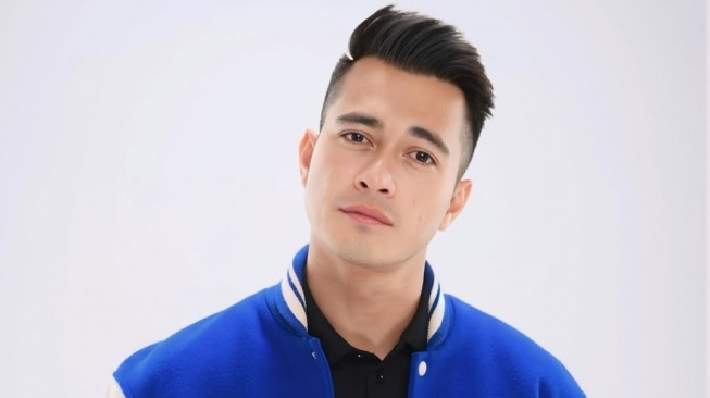 Panas! Eza Gionino Tonjok Roby Tremonti Jelang Adu Jotos di Atas Ring