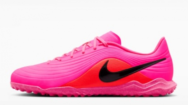 Nike Tiempo Maestro Club Turf