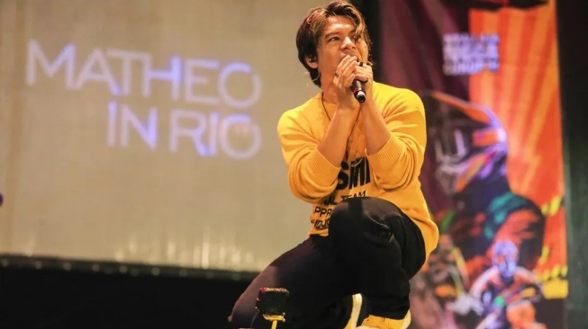 Matheo In Rio merilis lagu "Karena Kau Wanita" sebuah lagu yang didedikasikan sebagai ruang aman bagi para perempuan untuk melepaskan penat. [Instagram]