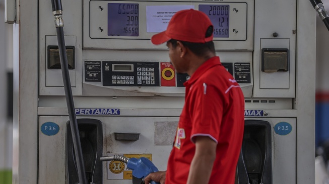 Indef: Pemerintah Rasional Naikkan Harga Pertamax