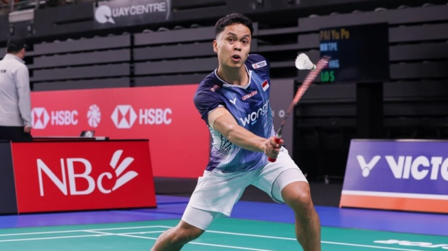 Anthony Sinisuka Ginting tersingkir di babak pertama Australian Open 2026 setelah kalah dari Dong Tian Yao, pemain China peringkat 73 dunia, di Sydney. [Dok. PBSI]