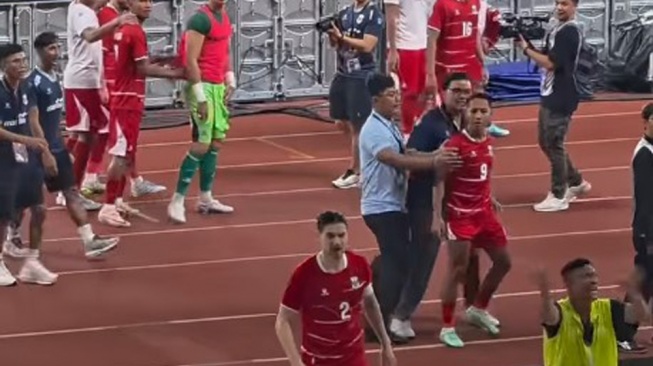 Beckham Putra Diprovokasi Suporter di GBK, Rizky Ridho Langsung Pasang Badan