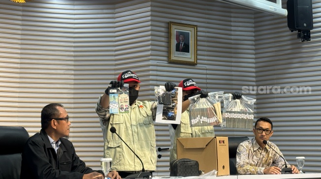 Dari OTT Muara Enim, KPK Sita Uang Rp 200 Juta, Mobil, dan Dokumen