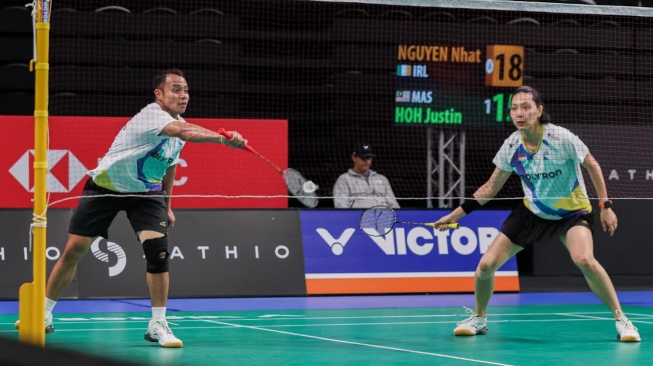 Pasangan ganda campuran Indonesia, Rehan Naufal Kusharjanto dan Gloria Emanuelle Widjaja, sukses mengamankan tiket perempat final Australian Open 2026 berkat ketenangan mental luar biasa di poin-poin kritis. [Dok. PBSI]