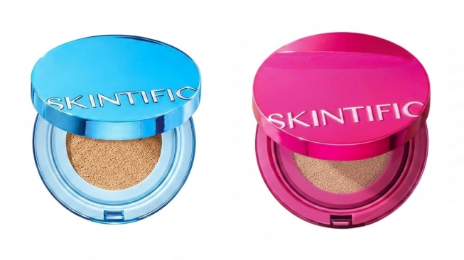 Beda Cushion Skintific Biru dan Pink, Ini Perbandingan Coverage dan Finish-nya