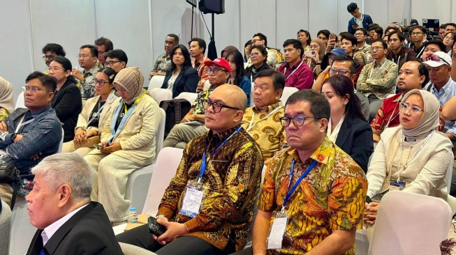 PT Biro Klasifikasi Indonesia (Persero) atau BKI meraih Anugerah Penghargaan Indonesia Logistic Innovation Award 2026 yang diselenggarakan oleh Tender Indonesia melalui Forum Sinergi dan Inovasi Industri (FSII) di Jakarta International Expo (JIExpo) Kemayoran. [ho]