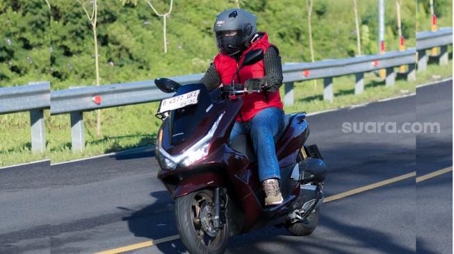 Menguji Iritnya Honda PCX 160 RoadSync dalam Touring ke Rancabali