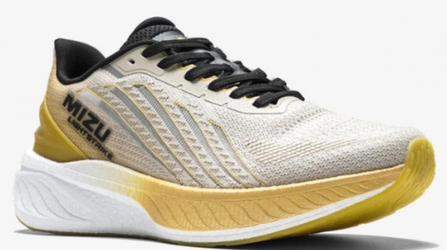 Kaki Masih Pegal Setelah Lari? Ini 5 Sepatu Recovery Run Lokal dengan Review Terbaik