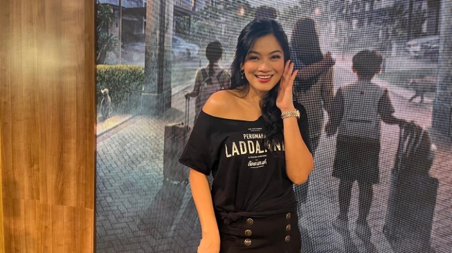 Titik Kamal, salah satu pemain film Perumahan Laddaland [Suara.com/Tiara Rosana]