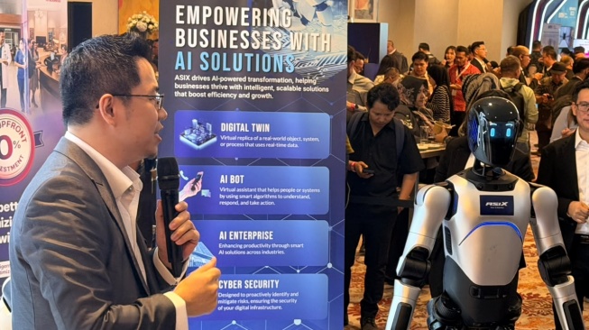 XLSmart meluncurkan ESTA Eco di Bravo 500 Summit 2026. [XLSmart]
