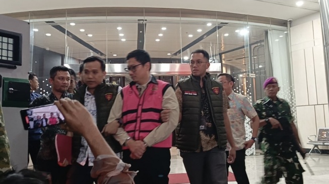 Siasat Licik Andrew Mulyono Dekati Lodewyk Pusung Demi Kuasai Proyek Motor BGN Rp1 Triliun!