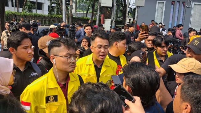 BEM UI: Polisi Hadang Demo Mahasiswa di HI, Bahkan Sempat Larang Kami Salat Jumat!