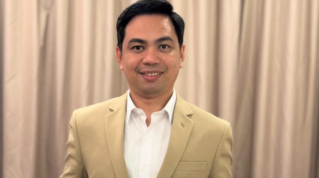 Harumkan Nama Bangsa, Pelatih Vokal Marvel Marlon Sabet Penghargaan di Malaysia