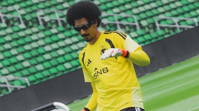 Piala Dunia 2026: Kiper Arab Saudi Pakai Kacamata Hitam Khusus Jelang Lawan Uruguay