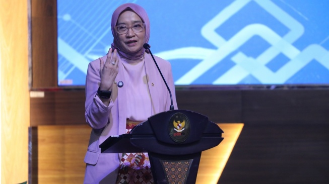 Menteri PANRB Rini Widyantini menjelaskan MPP merupakan salah satu wujud transformasi pelayanan publik yang mengintegrasikan layanan pemerintah pusat, pemerintah daerah, BUMN, BUMD, dan sektor swasta dalam satu tempat.(Dok: KemenpanRB)
