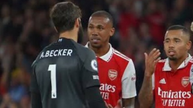 Viral! Alisson Becker vs Gabriel Ribut Usai Gol Maroko, Blunder atau Miskomunikasi?