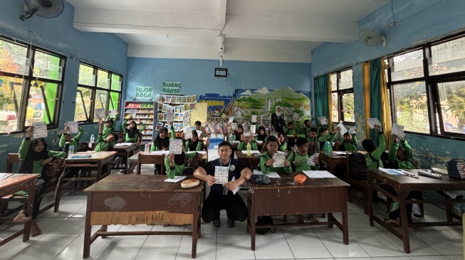 Mahasiswa KKN UNDIP Tanamkan Kreativitas, Literasi Digital, dan Peduli Lingkungan di SDN Padangsari. (ist)