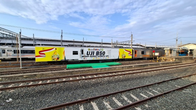 PT Kereta Api Indonesia (Persero) terus memperkuat roadmap keberlanjutan energi melalui pemanfaatan biodiesel secara bertahap pada operasional kereta api. [ho]