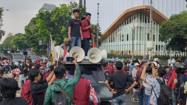 Mau Aksi di Patung Kuda, Mahasiswa UBK Sempat Dihadang di Tugu Tani
