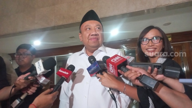 Kritik Keras DPR Soal Anggaran Pendidikan 2027: Jangan Cuma Fokus Fisik, Guru Juga Butuh Sejahtera!
