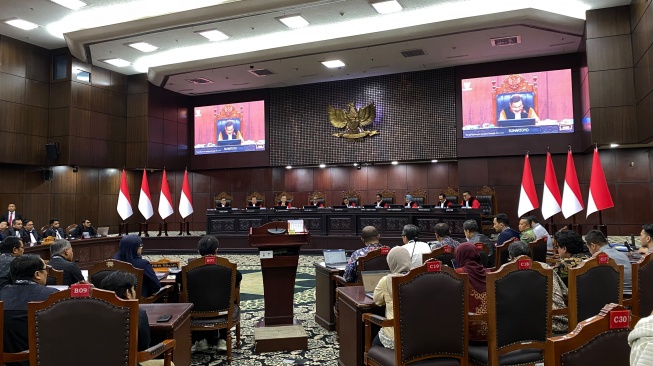 Dana Pendidikan Dikuras Buat MBG, Pemerintah Terancam Gugatan Ganti Rugi Triliunan!