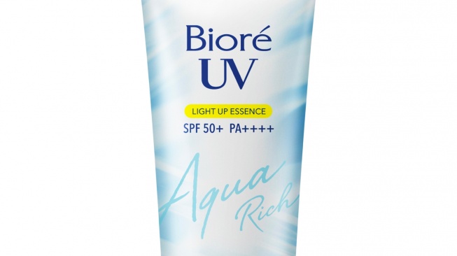 Biore UV Aqua Rich Light Up Essence SPF 50+ PA++++