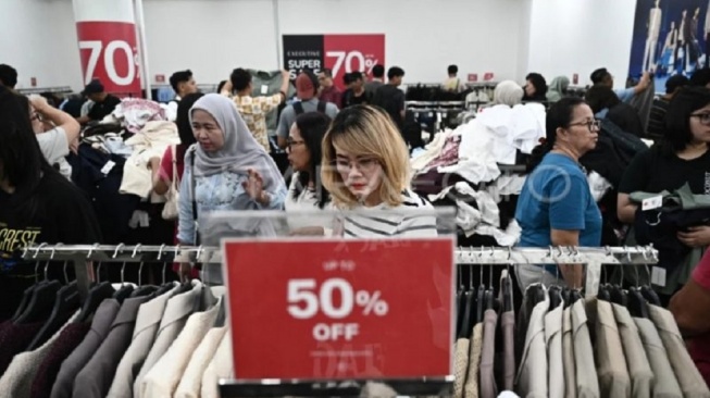 Mal Jakarta Mulai Sepi, Kunjungan Turun 10 Persen Akibat Daya Beli Masyarakat Melemah