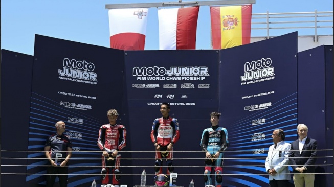 Taktik Agresif Bocah Sleman Sukses Pecundangi Rider Eropa di Moto3 Junior, Penuh Drama Berdebar