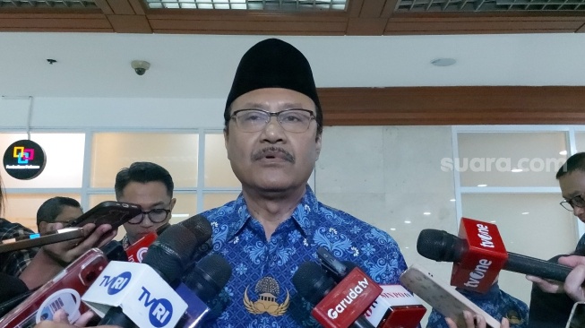 1,4 Juta Lansia Terancam Tak Dapat Bantuan, Gus Ipul Minta Tambah Anggaran Rp22 T