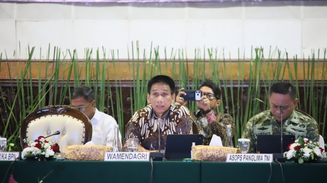 Wamendagri Dorong Penguatan Kerja Sama Daerah untuk Antisipasi Karhutla saat El Nino 20262027