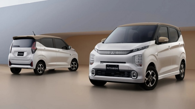 Nongol di Dealer, Mitsubishi Kenalkan Mobil Listrik dengan Harga Mirip BYD Atto 1