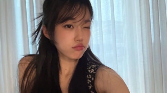 It Girl Vibes! 4 Ide OOTD Kasual ala Roh Yoon Seo yang Cocok Buat Gen Z