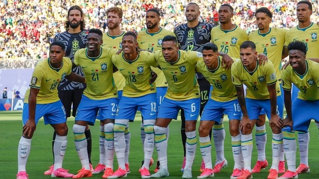Skema Dua Gelandang Brasil Rapuh, Carlo AncelottI: Saya Punya Pengalaman, Gak Usah Panik