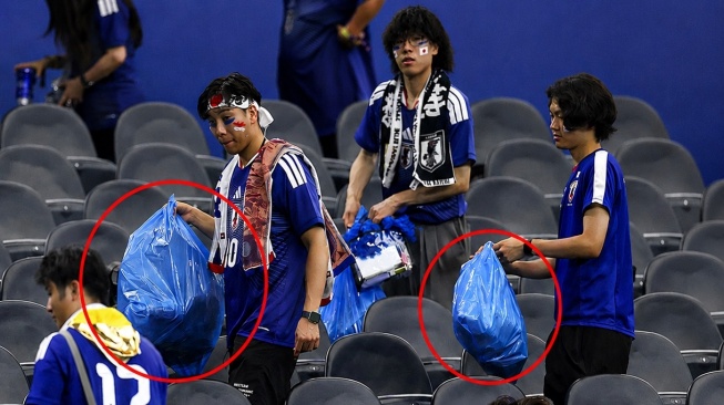 Aksi Fans Timnas Jepang Bersih-bersih Stadion Dihujani Kritik, Kenapa?