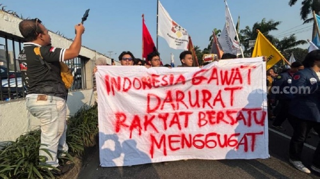 Mahasiswa Trisakti Sampaikan Tiga Tuntutan di DPR, Soroti Ekonomi hingga Supremasi Sipil