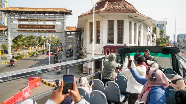 Keliling Jakarta Tanpa Takut Sinar UV, Menemukan Cerita di Setiap Sudut Kota