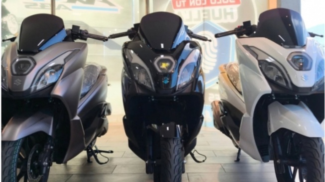 Suzuki Burgman 15 Sudah Ada di Dealer (2banh.vn)
