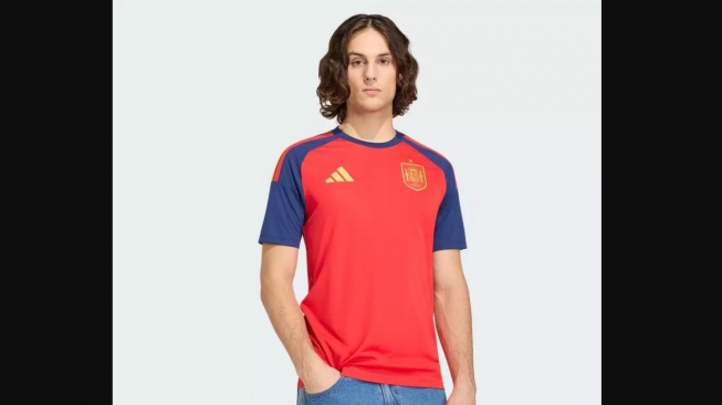 Adidas Football Spain 26 Home Fan Jersey Men Red. (Adidas)