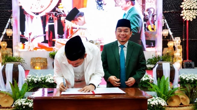 Dedi Mulyadi Gandeng Mathlaul Anwar, Siapkan Beasiswa untuk 80 Ribu Siswa Menengah