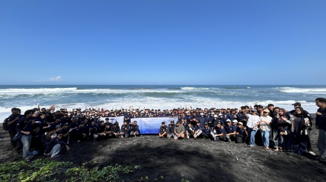 Pra-Acara Day of Petroleum 2026: Konservasi Penyu, Tanam Pandan, dan Bersih Pantai di Patihan